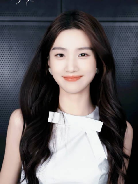 卢昱晓超话发布月色朦胧主题内容