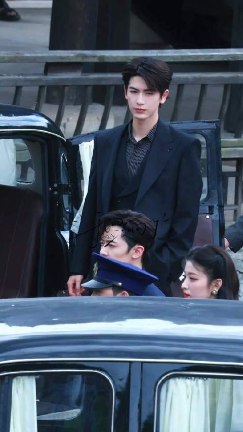 月老的红线绕指柔,相爱的人在捉迷藏, 张凌赫 |张凌赫慕容清峄