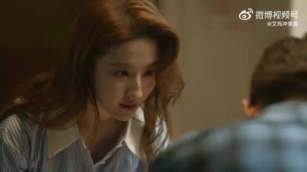 一盘黄亦玫最喜欢吃的水晶虾仁，让方协文看到与庄国栋之间的差距