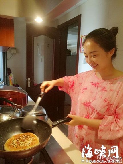 宋小宝前任妻子霍晓红现任妻子王雪个人资料照片：二婚还出轨