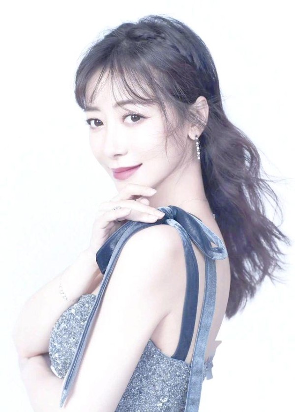 明星的公益之路:真实、坚持与行动