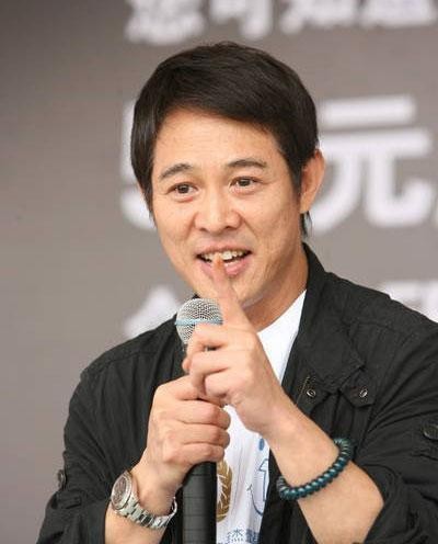 娱乐圈做慈善最多的十大明星, 第四位让人诧异, 第一位最低调