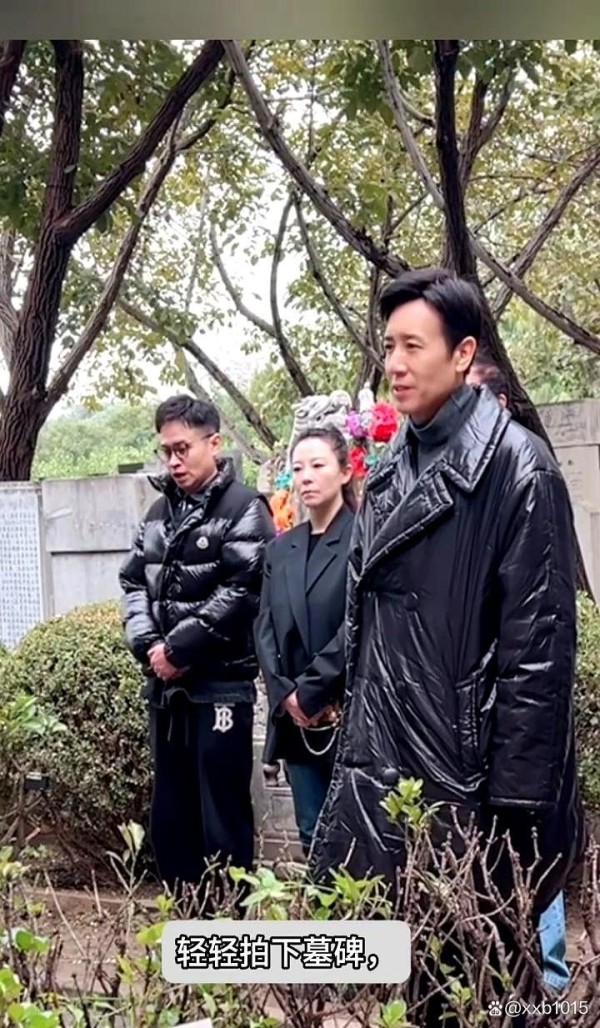 明星庆功宴冷清？于和伟携花独访吴石将军！