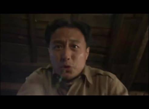 师长多个什么了?说不给就是不给,你要是个老外兴许就浪漫一下子嘞