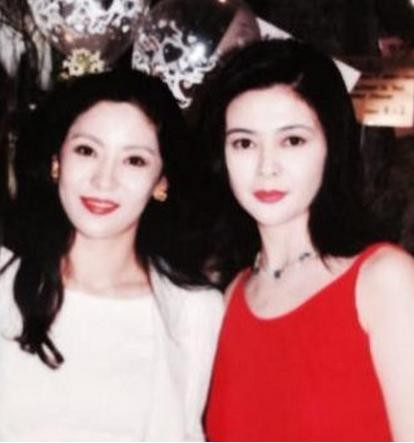 揭娱乐圈10大“丑女”今昔对比照 贾玲也曾是女神