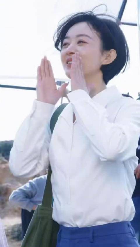 赵丽颖《小城大事》饰李秋萍，元气满满建城不服输