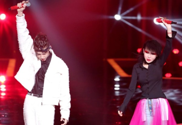 《歌手CP星座速配指南》+《如何顺利度过蜜月期》