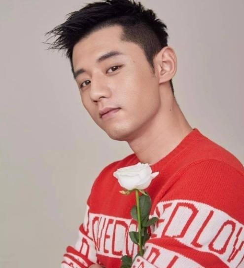 真的分手了?被曝与张继科合体看电影后,景甜的回应嘲讽意味十足