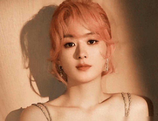 赵丽颖连发三条动态回应传闻