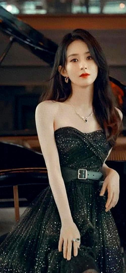 赵丽颖的情感历程:从青涩到成熟的蜕变