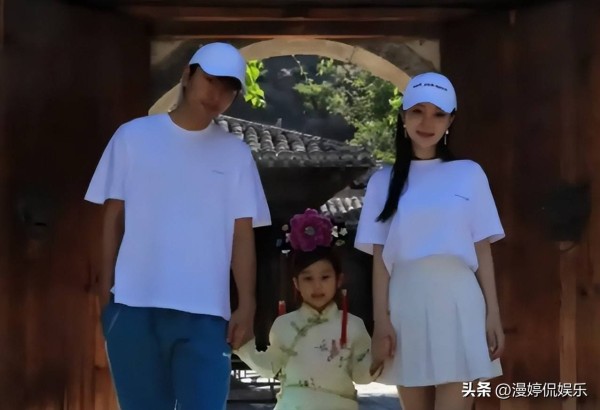 甜馨坦言父母感情困扰，79字吐露真心话，看似懂事背后藏无奈