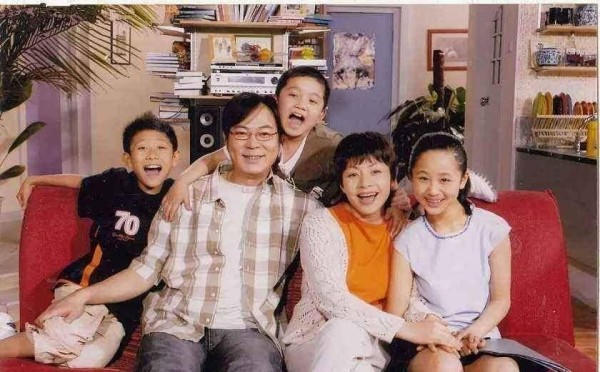 《家有儿女》中的“小雨”拍新剧，看到剧名后，却被吐槽吃老本