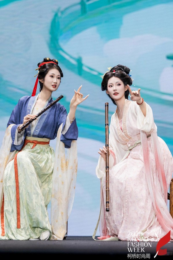 “戏·影 ”——众歌/瞳莞2026新品发布会