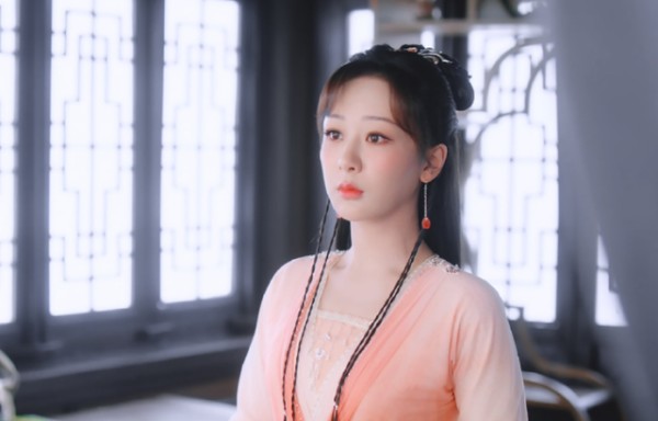 第31届金鹰女神候选人已出，杨紫会陪跑吗？获得者剪影疑似曝光