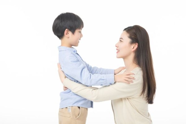 农民妈妈、明星霍思燕不谋而合的育儿经验，我们如何让儿子更优秀