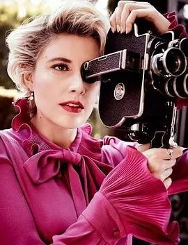 女性导演在好莱坞的挑战与突破：从里娜·韦特缪勒到格蕾塔·葛韦格