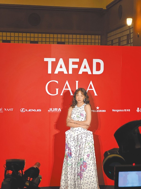 鬼鬼吴映洁出席2025 TAFAD GALA，获颁年度风格女明星奖。（林欣仪摄）