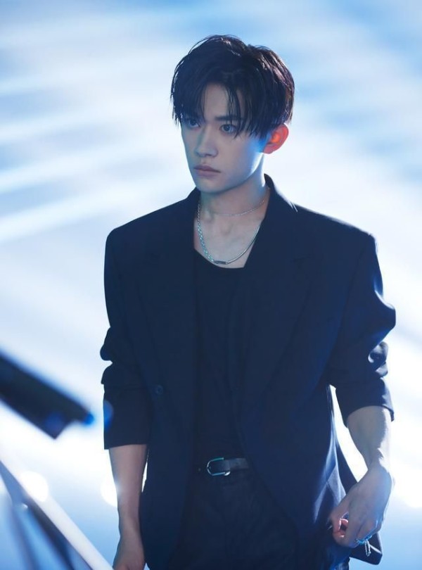 易烊千玺一路开挂!拿下首个全球代言人太霸气