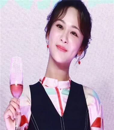 四大娱乐公司一姐，杨幂杨紫上榜，看到和硕一姐：没想到是她！