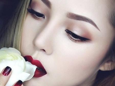 美妆小白赶紧看过来！有了这些化妆小技巧，轻松学会明星仿妆！