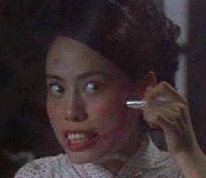 都被星爷给骗了, “龅牙珍”的颜值如此真高，与儿子合照太漂亮