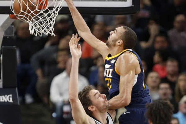 关于犹他爵士发布备战花絮，今晚造点机会，全明星赛任务艰巨，训练强度明显提升的信息