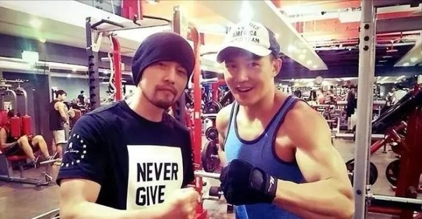 6000万粉的网红,转投周杰伦旗下MCN