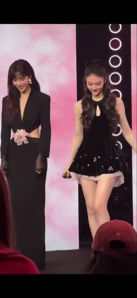 宋妍霏王霏霏姚晓棠同框亮相，各展风格魅力