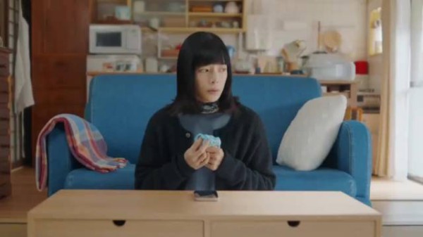 母亲回应21岁女儿不婚宣言,称尊重其选择