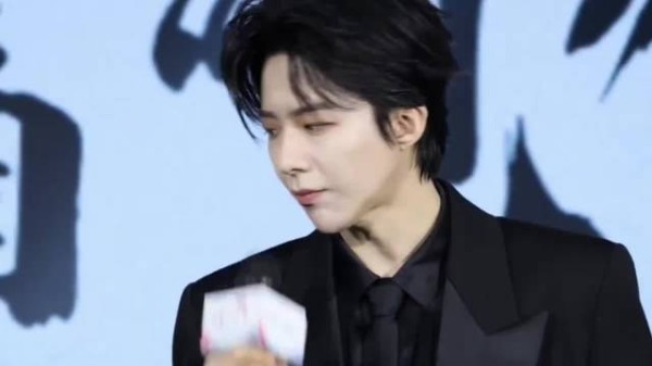 刘宇宁说谁？直播回应不进组原因，称很多人扑了一部又一部还在拍～ #刘宇宁