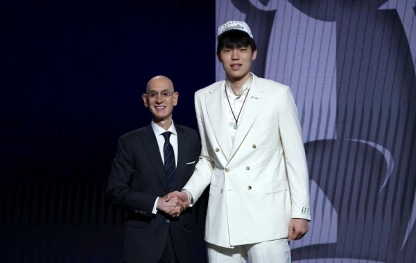 盘点中国球员的NBA缘分:姚明是首位状元,杨瀚森成第三位“首轮秀”