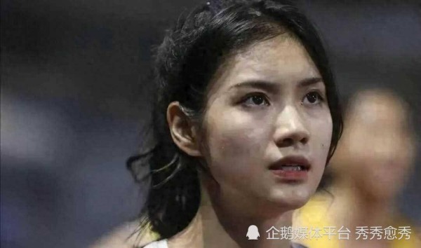 “三角运动裤”事件愈演愈烈，清纯人设遭攻击，夏思凝这次被怼惨