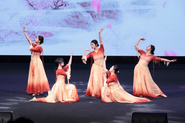 跨越千年的经典回响 明星版话剧《新孔雀东南飞》主创见面会温情启幕