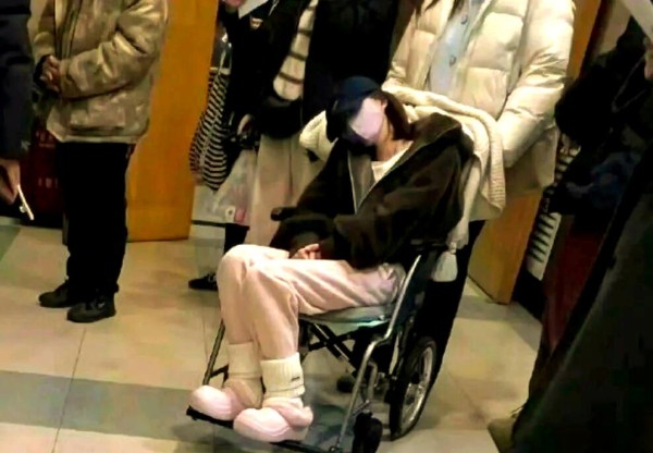 明星体重管理：健康危机与审美反思