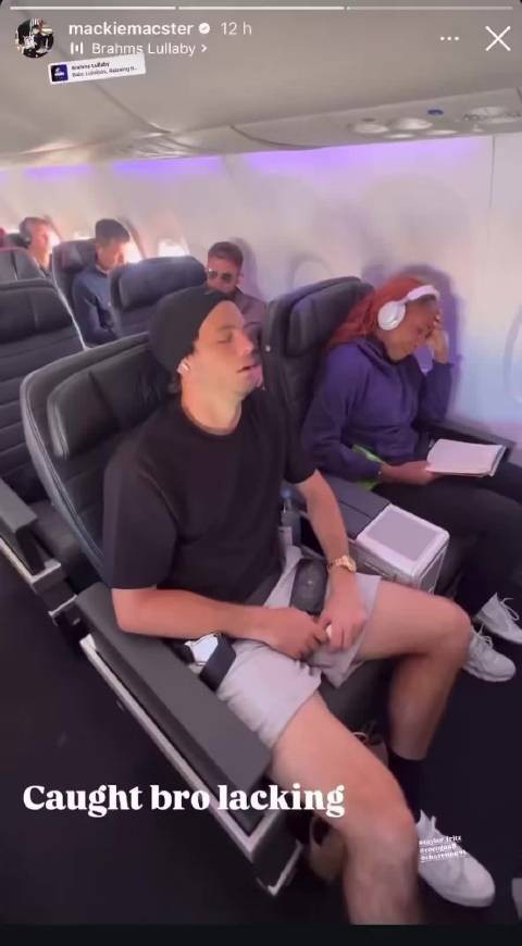 我早起工作就这么困,高芙不要再偷笑了