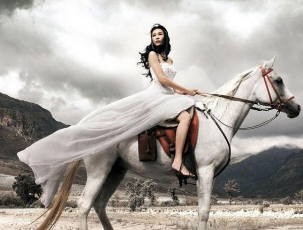 明星创意婚纱照，每一组都是模板