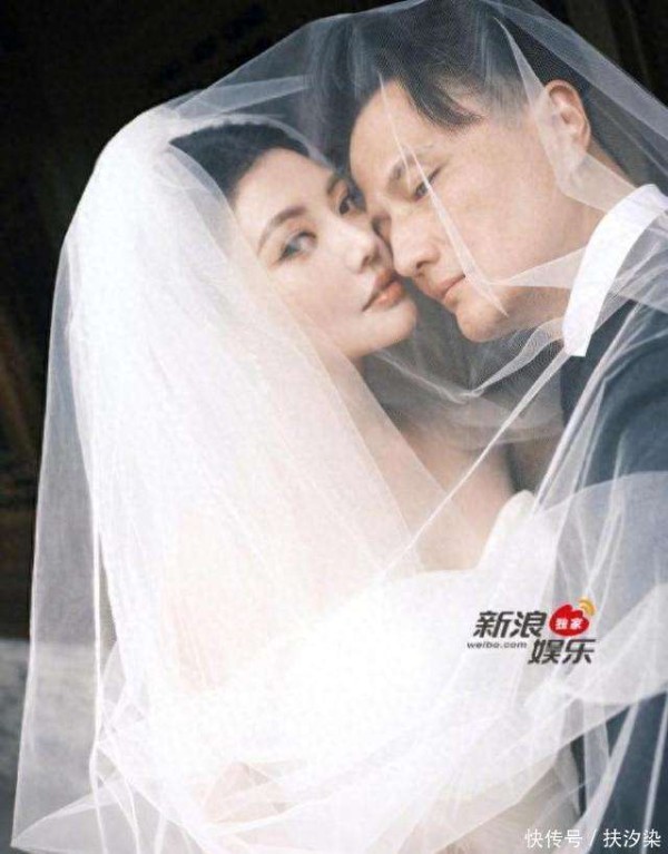 徐冬冬穿白纱,尹子维喊6婚,胡同里拍的照火了