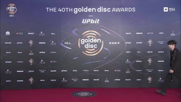 ZB1金唱片颁奖礼红毯 万物皆可音乐微博音乐大赏