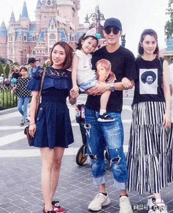 张丹峰上综艺卖惨反翻车！出轨经纪人、假离婚，这波洗白太离谱！