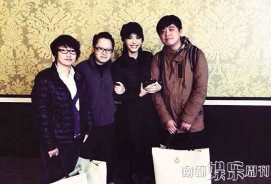 姚晨工作室成员。