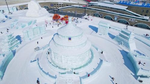 冰雪大世界主持风波：盲目追求形式反致游客体验下滑