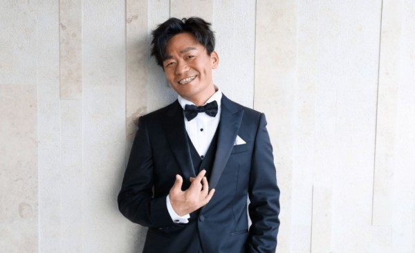 王宝强如今身价过亿，亲哥却在老家卖煎饼，得知原因后太真实