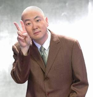 郭冬临跟林俊杰只差一顶假发，感觉毫无违和感，太像了！