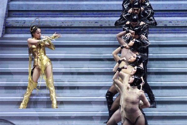 蔡依林杭州大莲花两天连唱 特别定制造型神图频出