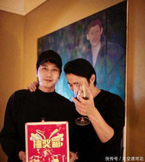 彭冠英到朱珠家做客！王昀佳亲自下厨，朱珠被老公搂着好幸福