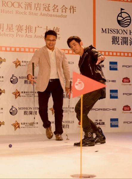 周杰伦秀推杆技能