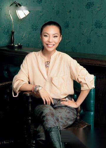 富二代万宝宝家庭背景个人资料照片揭秘 第5张