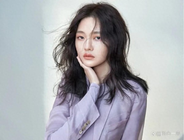 明星家庭矛盾没完没了，孩子夹中间遭罪，亲人间为何越闹越僵？