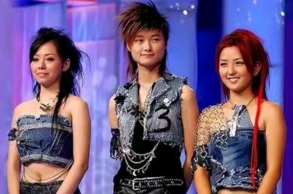 房东的猫娱乐圈人脉,房东的猫 出道10周年生日ID里有好多人啊