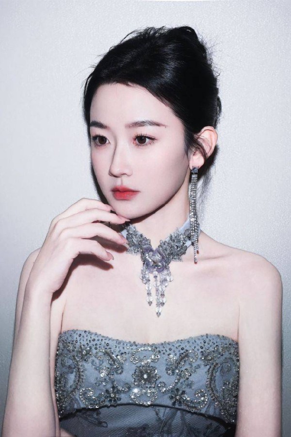 微短剧艺人商业价值井喷:柯淳、韩雨彤登顶,百万造星时代全面开启